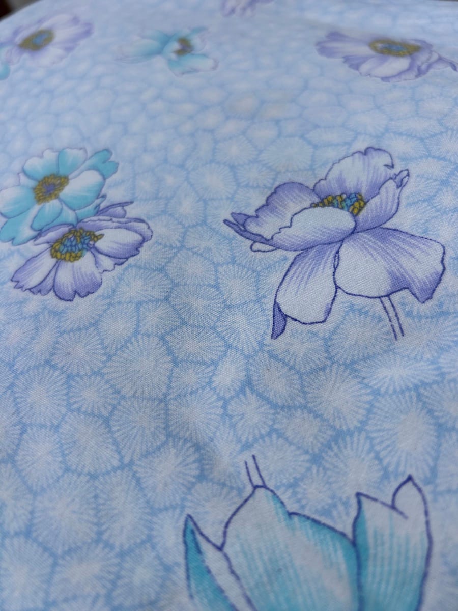 Motif fleurs bleu culotte frou frou